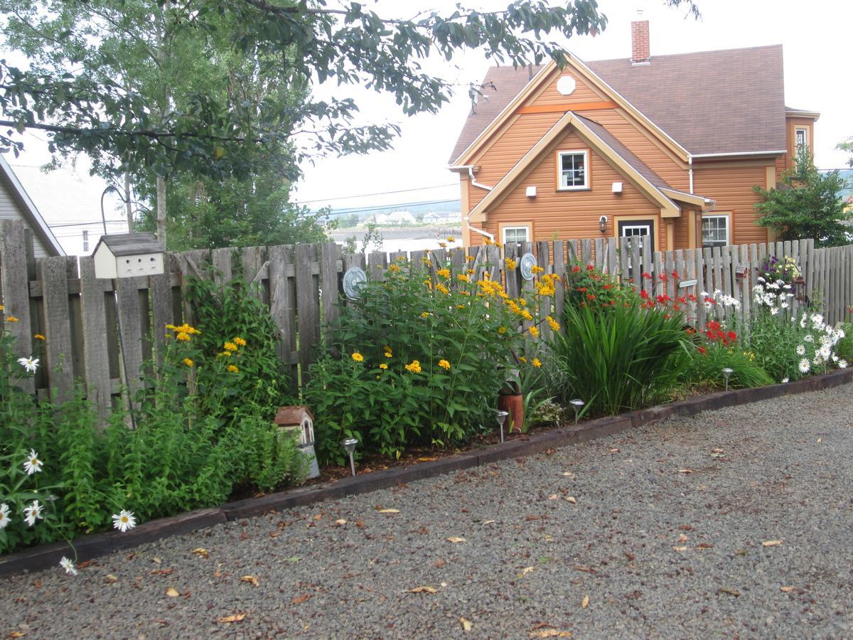 Grand Oak Manor Bed And Breakfast Granville Ferry Exterior foto